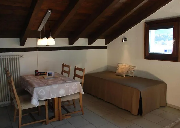 شقة Chesa Arnica A5 By Interhome *